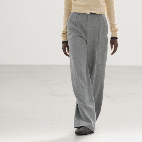 CASHMERE MOLESKIN TWO-TUCK SLACKS