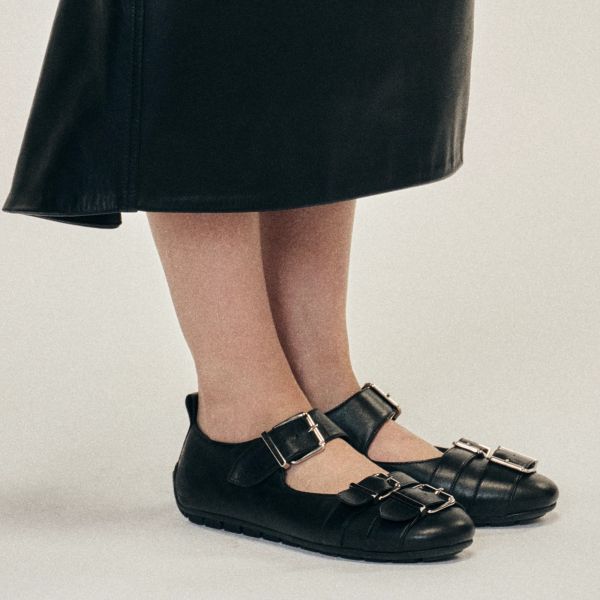 Buckle ballerina
