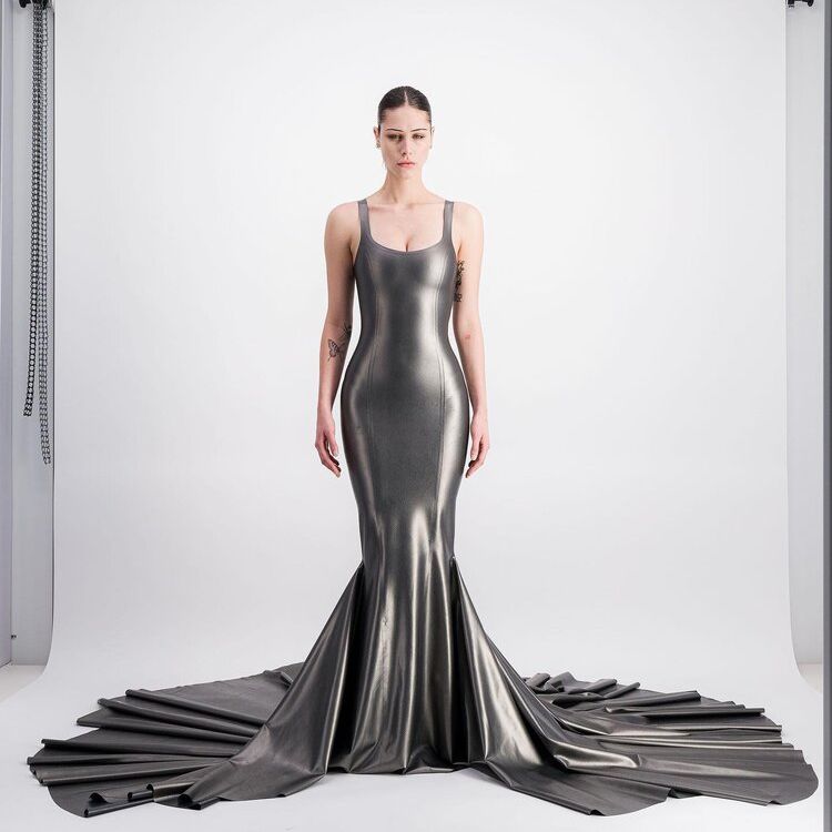 LATEX GOWN GREY