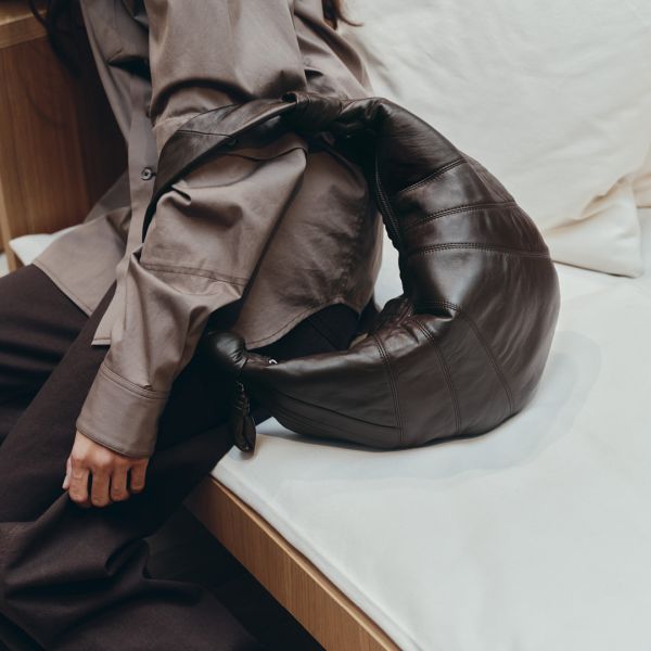 FORTUNE CROISSANT BAG