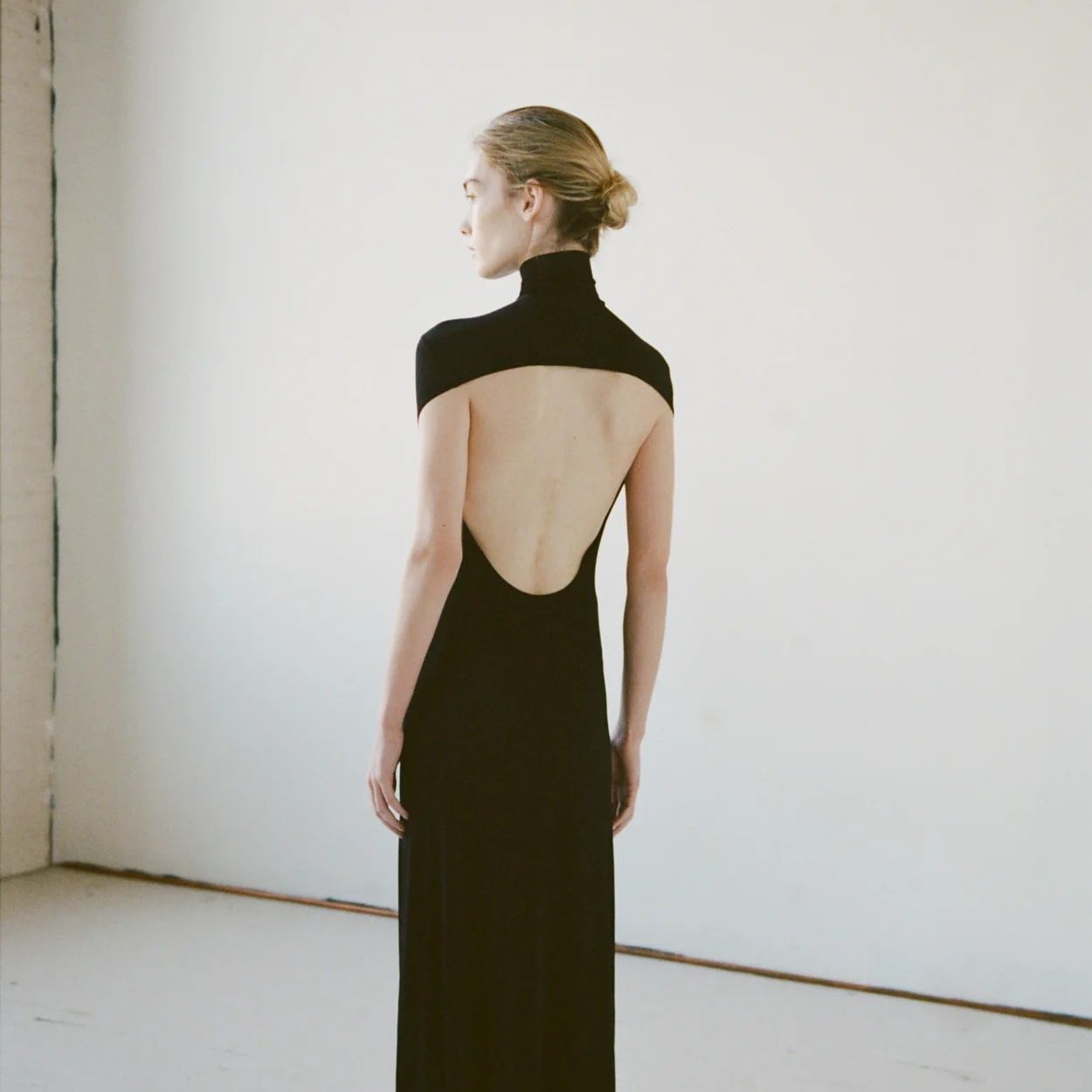 BACKLESS JERSEY DRESS